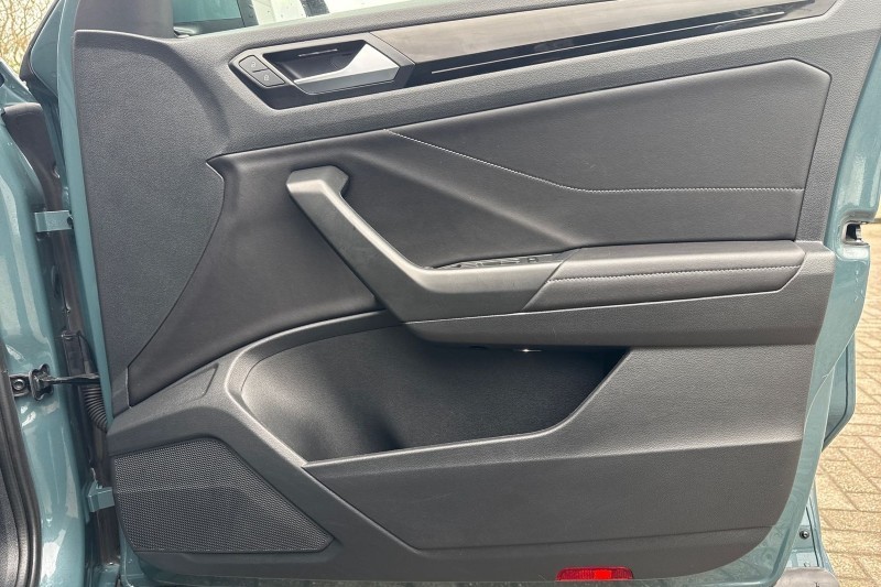 2023 (23) VOLKSWAGEN T-ROC 2.0 TDI 150 EVO R-Line 5dr 5186015