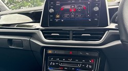 2023 (23) VOLKSWAGEN T-ROC 2.0 TDI 150 EVO R-Line 5dr 5186029