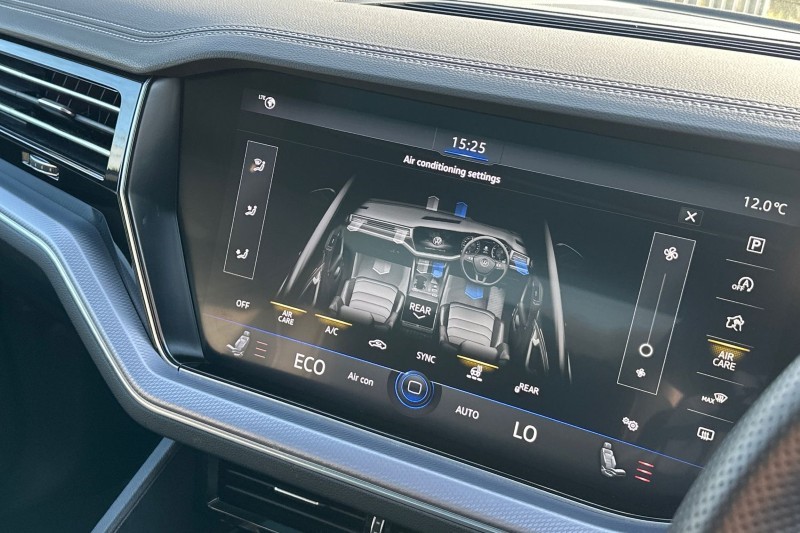 2023 (23) VOLKSWAGEN TOUAREG 3.0 V6 TDI 4Motion Black Edition 5dr Tip Auto 5189617