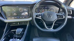 2023 (23) VOLKSWAGEN TOUAREG 3.0 V6 TDI 4Motion Black Edition 5dr Tip Auto 5189612