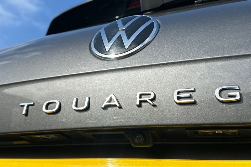 2023 (23) VOLKSWAGEN TOUAREG 3.0 V6 TDI 4Motion Black Edition 5dr Tip Auto 5189632