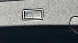 2023 (23) VOLKSWAGEN TOUAREG 3.0 V6 TDI 4Motion Black Edition 5dr Tip Auto 5189625