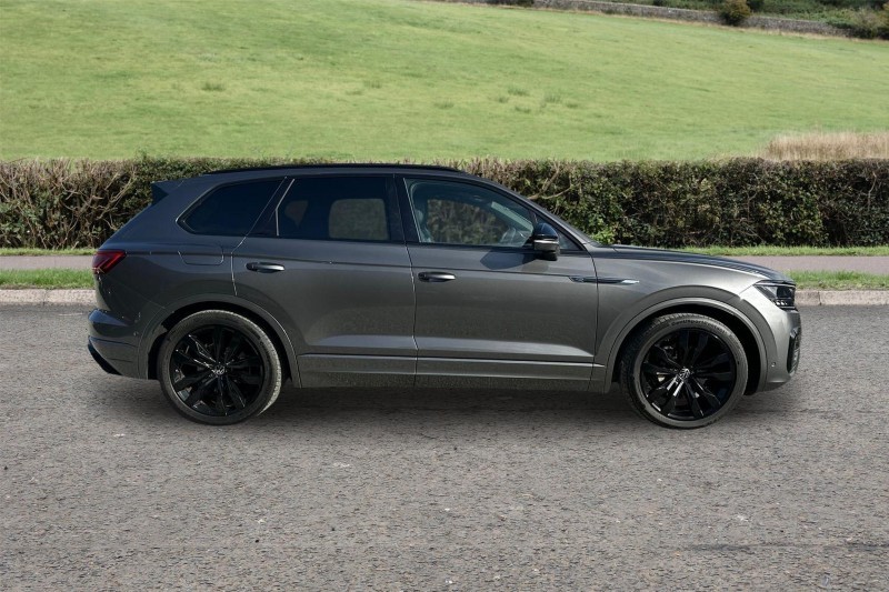 2023 (23) VOLKSWAGEN TOUAREG 3.0 V6 TDI 4Motion Black Edition 5dr Tip Auto 5189595