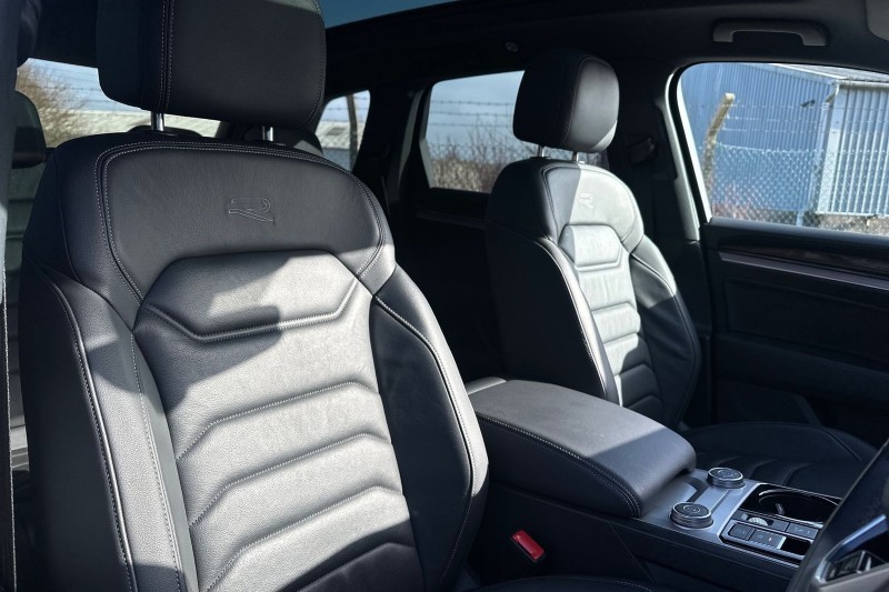 2023 (23) VOLKSWAGEN TOUAREG 3.0 V6 TDI 4Motion Black Edition 5dr Tip Auto 5189607