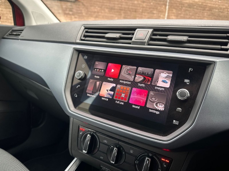 2018 (18) SEAT ARONA 1.6 TDI 115 SE Technology Lux 5dr 5232869