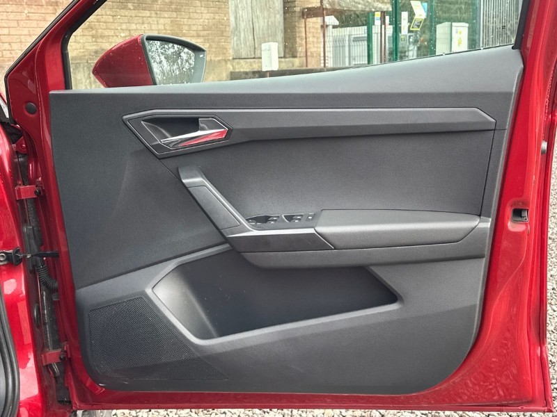 2018 (18) SEAT ARONA 1.6 TDI 115 SE Technology Lux 5dr 5232854