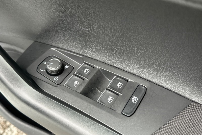 2025 (75) VOLKSWAGEN TAIGO 1.5 TSI 150 Black Edition 5dr DSG 5192128