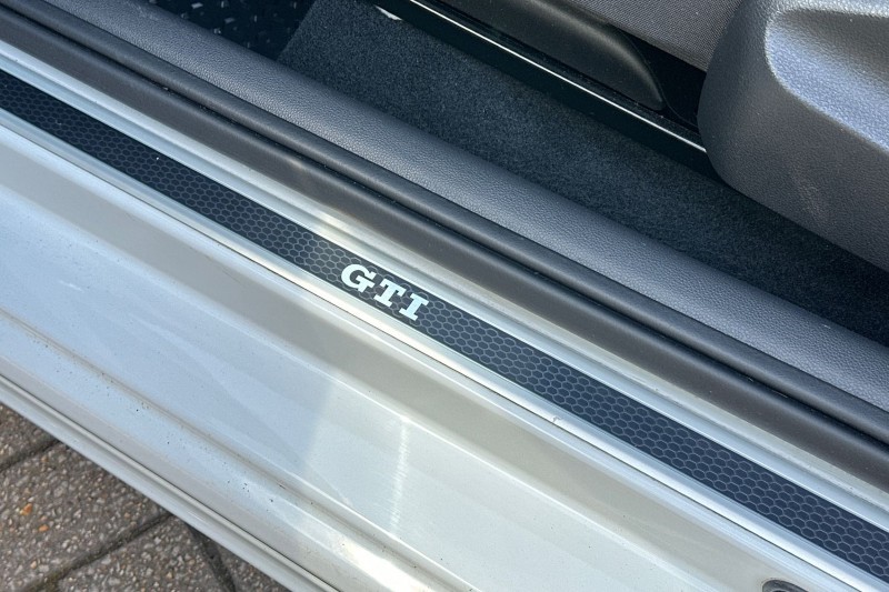 2018 (18) VOLKSWAGEN UP 1.0 115PS Up GTI 3dr 5280186