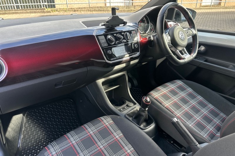 2018 (18) VOLKSWAGEN UP 1.0 115PS Up GTI 3dr 5280177