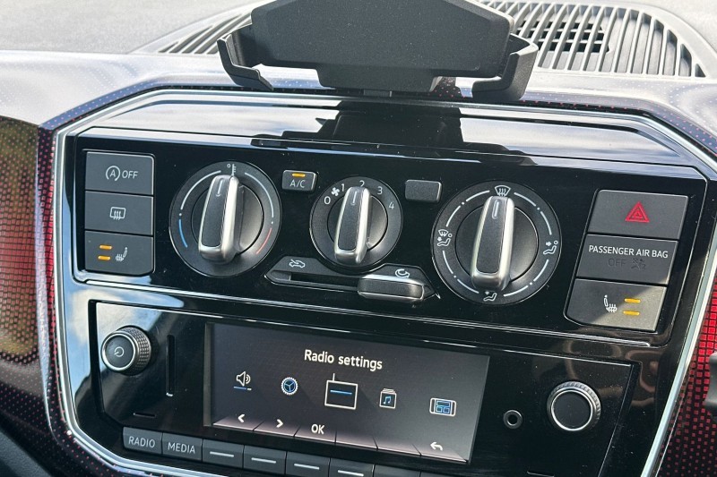 2018 (18) VOLKSWAGEN UP 1.0 115PS Up GTI 3dr 5280172