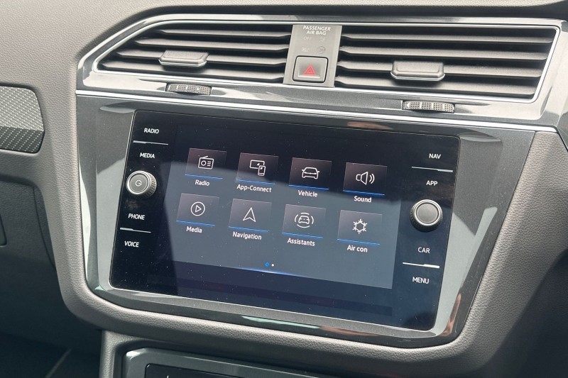 2023 (23) VOLKSWAGEN TIGUAN 2.0 TDI R-Line 5dr DSG 5208820