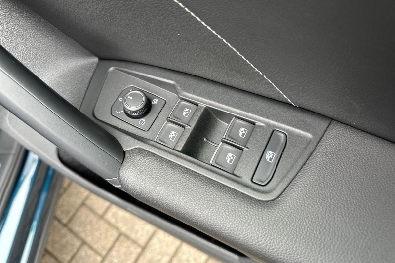 2023 (23) VOLKSWAGEN TIGUAN 2.0 TDI R-Line 5dr DSG 5208811