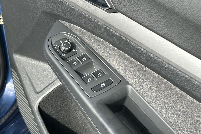 2025 (25) VOLKSWAGEN GOLF 1.5 TSI Match 5dr 5229392