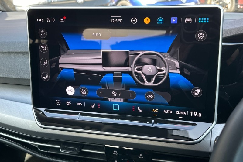 2025 (25) VOLKSWAGEN GOLF 1.5 TSI Match 5dr 5229405