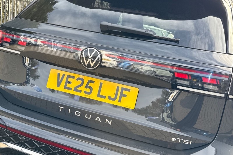 2025 (25) VOLKSWAGEN TIGUAN 1.5 eTSI 150 R-Line 5dr DSG 5207236