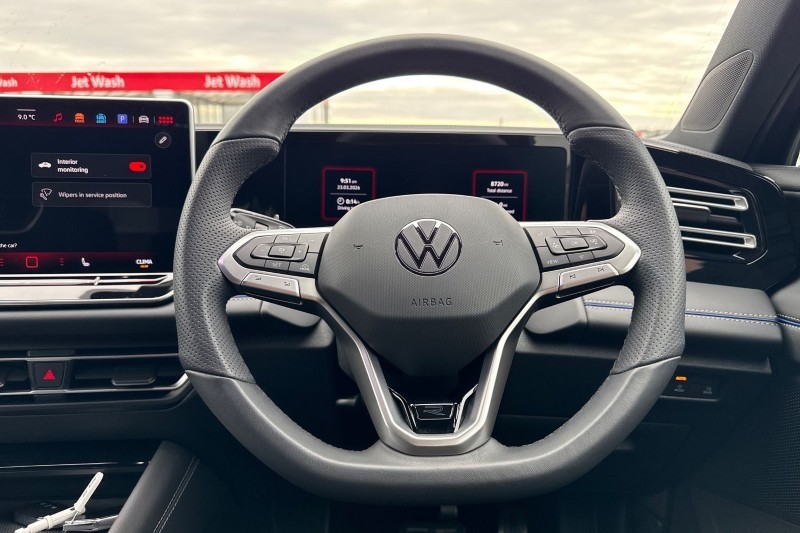 2025 (25) VOLKSWAGEN TIGUAN 1.5 eTSI 150 R-Line 5dr DSG 5207213