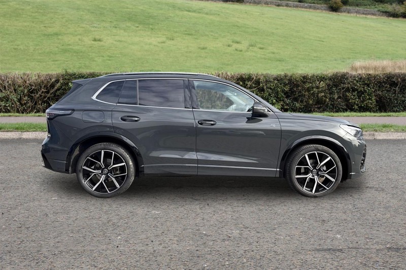 2025 (25) VOLKSWAGEN TIGUAN 1.5 eTSI 150 R-Line 5dr DSG 5207201