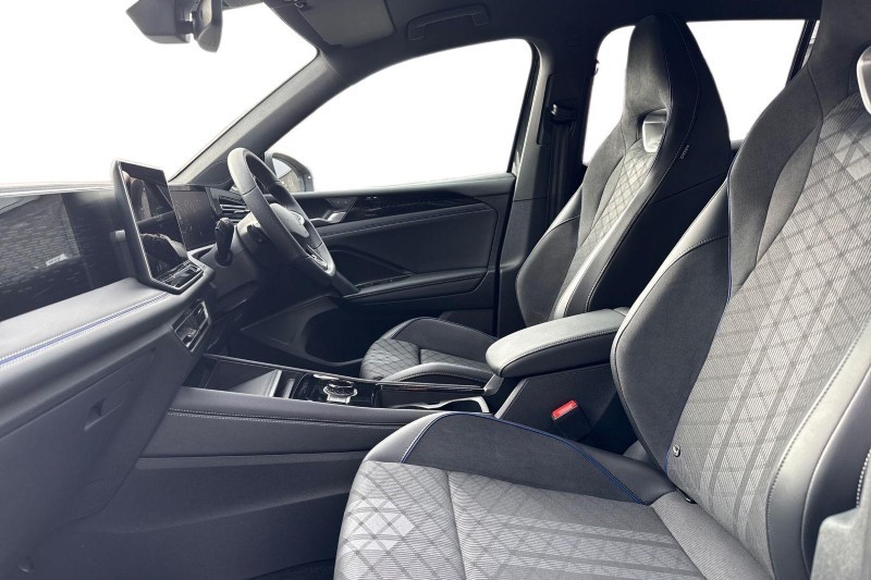 2025 (25) VOLKSWAGEN TIGUAN 1.5 eTSI 150 R-Line 5dr DSG 5207199