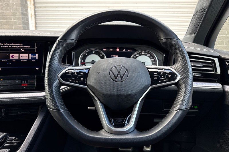 2023 (23) VOLKSWAGEN TOUAREG 3.0 V6 TDI 4Motion R-Line 5dr Tip Auto 5218981