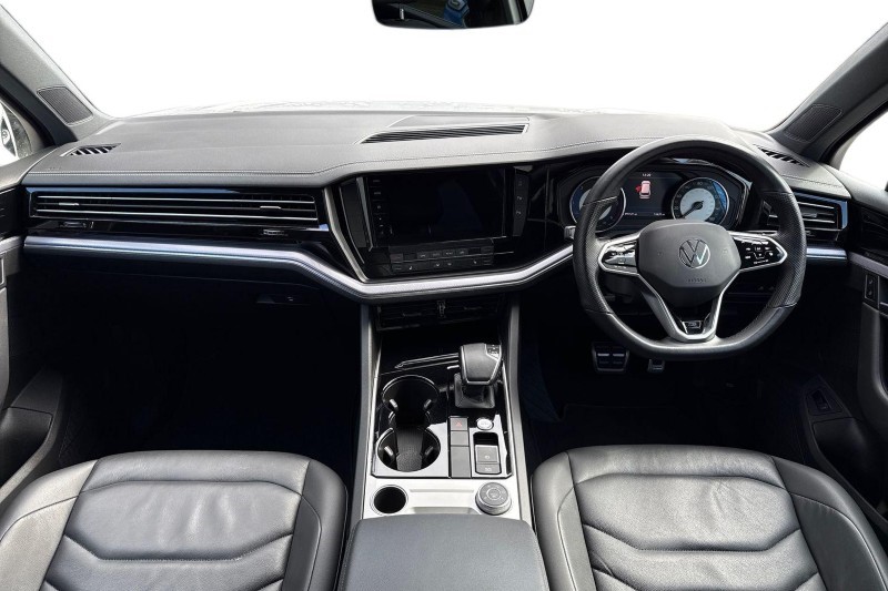 2023 (23) VOLKSWAGEN TOUAREG 3.0 V6 TDI 4Motion R-Line 5dr Tip Auto 5218973