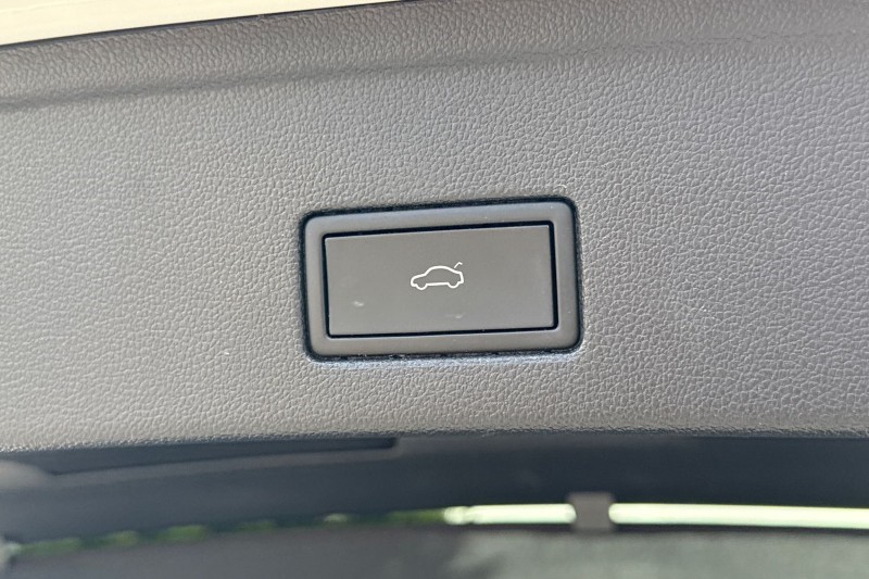 2023 (23) VOLKSWAGEN TOUAREG 3.0 V6 TDI 4Motion R-Line 5dr Tip Auto 5218997