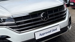 2023 (23) VOLKSWAGEN TOUAREG 3.0 V6 TDI 4Motion R-Line 5dr Tip Auto 5219000