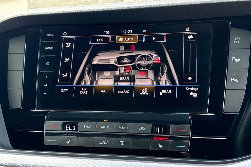 2023 (23) VOLKSWAGEN TOUAREG 3.0 V6 TDI 4Motion R-Line 5dr Tip Auto 5218989