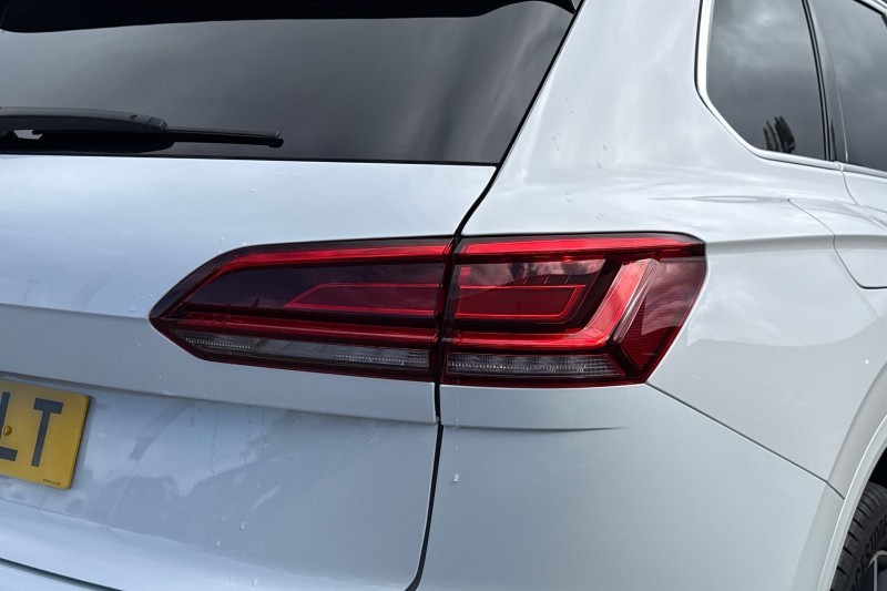 2023 (23) VOLKSWAGEN TOUAREG 3.0 V6 TDI 4Motion R-Line 5dr Tip Auto 5219002