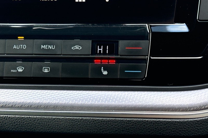 2023 (23) VOLKSWAGEN TOUAREG 3.0 V6 TDI 4Motion R-Line 5dr Tip Auto 5218991