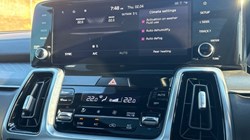 2022 (71) KIA SORENTO 1.6 T-GDi HEV 4 5dr Auto 5256601