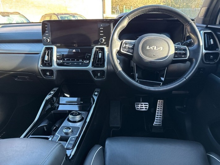 2022 (71) KIA SORENTO 1.6 T-GDi HEV 4 5dr Auto 5256596