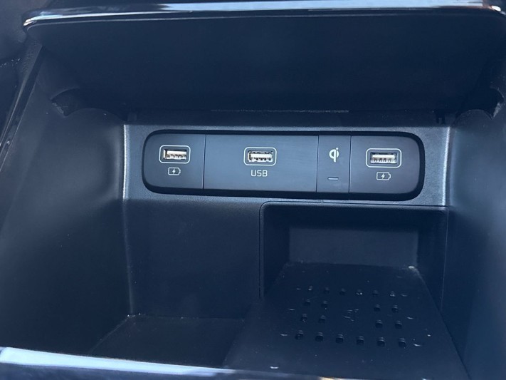 2022 (71) KIA SORENTO 1.6 T-GDi HEV 4 5dr Auto 5256621