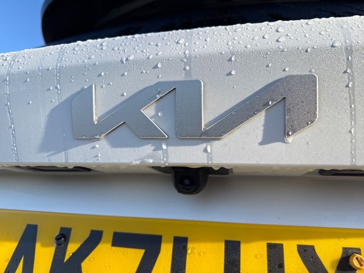 2022 (71) KIA SORENTO 1.6 T-GDi HEV 4 5dr Auto 5256618