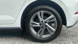 2024 (24) VOLKSWAGEN POLO 1.0 TSI R-Line 5dr 5437888
