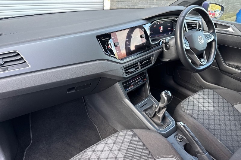 2023 (23) VOLKSWAGEN POLO 1.0 TSI R-Line 5dr 5218833