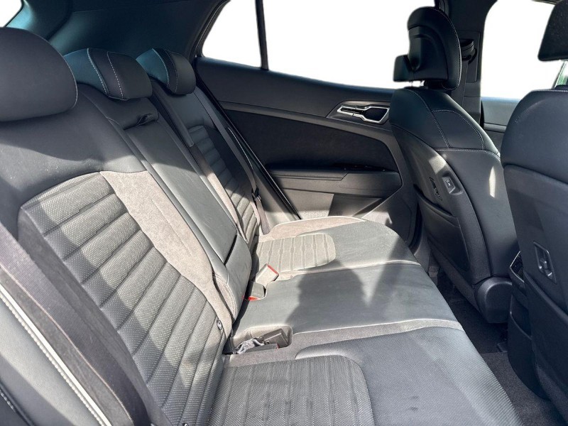 2023 (73) KIA SPORTAGE 1.6T GDi HEV GT-Line S 5dr Auto 5220184