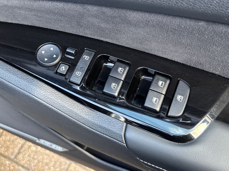 2023 (73) KIA SPORTAGE 1.6T GDi HEV GT-Line S 5dr Auto 5220194