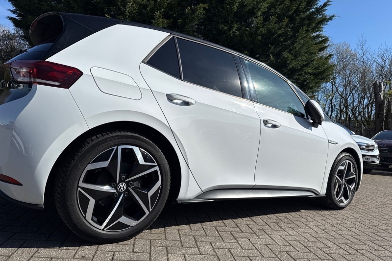 2020 (70) VOLKSWAGEN ID.3 150kW Business Pro Performance 58kWh 5dr Auto 5259624