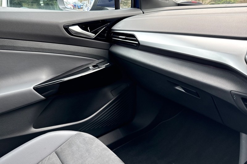 2024 (24) VOLKSWAGEN ID.4 210kW Match Pro 77kWh 5dr Auto 5208379