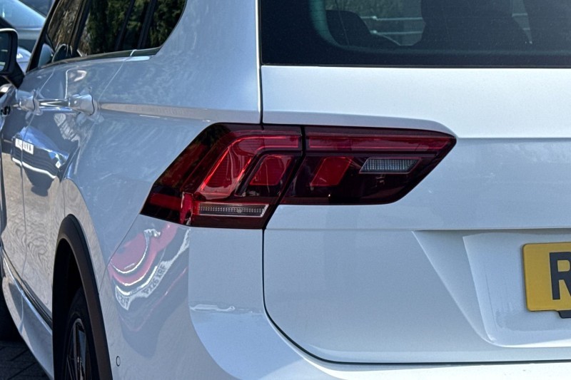 2023 (23) VOLKSWAGEN TIGUAN 1.5 TSI 150 R-Line 5dr DSG 5229985