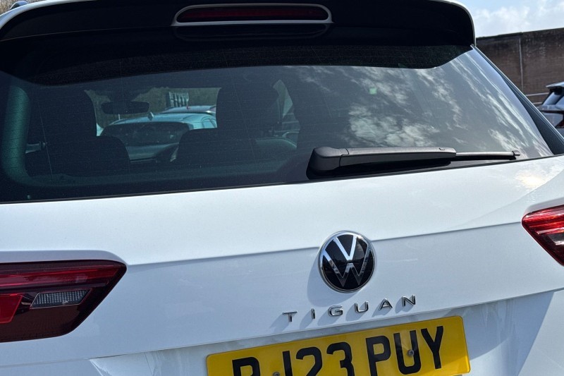 2023 (23) VOLKSWAGEN TIGUAN 1.5 TSI 150 R-Line 5dr DSG 5229987