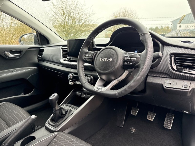 2025 (75) KIA STONIC 1.0T GDi 98 GT-Line 5dr 5237373