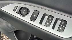 2025 (75) KIA STONIC 1.0T GDi 98 GT-Line 5dr 5237376