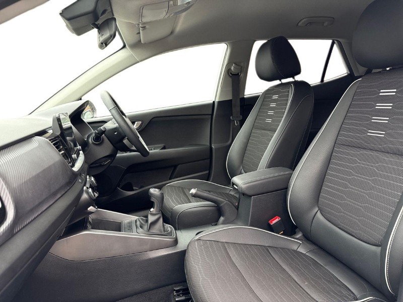 2025 (75) KIA STONIC 1.0T GDi 98 GT-Line 5dr 5237366