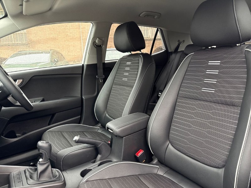 2025 (75) KIA STONIC 1.0T GDi 98 GT-Line 5dr 5237393