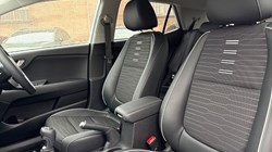 2025 (75) KIA STONIC 1.0T GDi 98 GT-Line 5dr 5237393