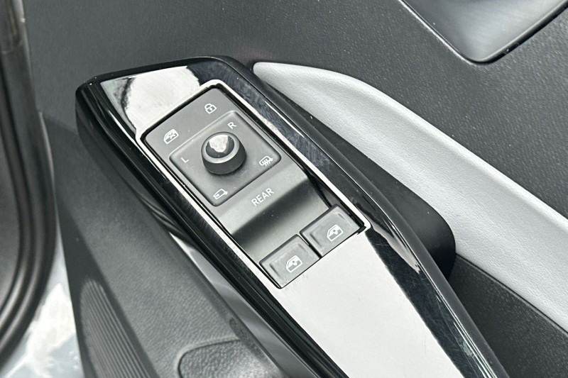 2021 (71) VOLKSWAGEN ID.3 150kW Family Pro Performance 58kWh 5dr Auto 5296004