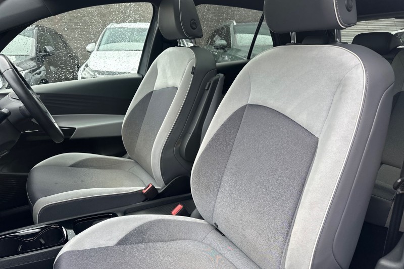 2021 (71) VOLKSWAGEN ID.3 150kW Family Pro Performance 58kWh 5dr Auto 5296022