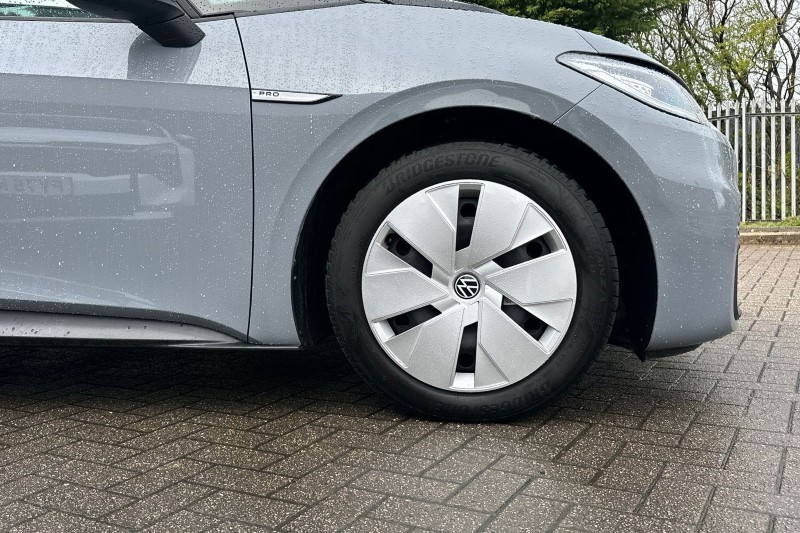 2021 (71) VOLKSWAGEN ID.3 150kW Family Pro Performance 58kWh 5dr Auto 5295998