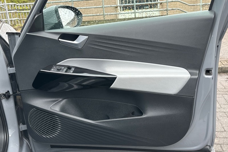 2021 (71) VOLKSWAGEN ID.3 150kW Family Pro Performance 58kWh 5dr Auto 5296002